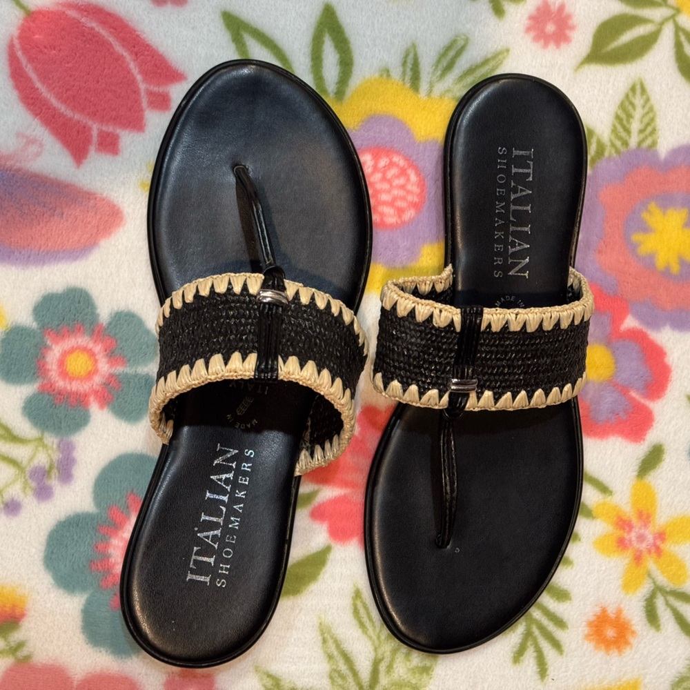 Italian Shoemakers Black and Cream Slide Sandals